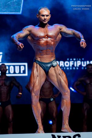 CLASSIC PHYSIQUE +178